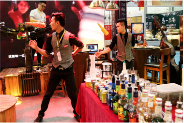 蘇荷酒吧亮相深圳國際加盟展，音為有你演唱會引爆現(xiàn)場
